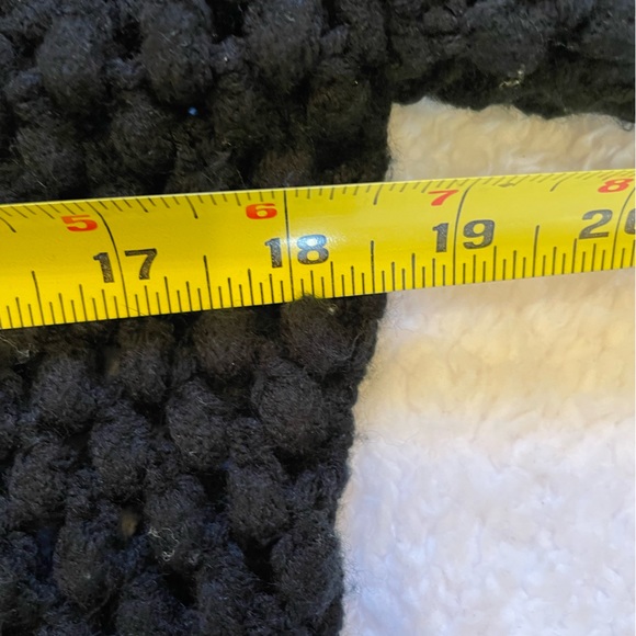 Cabo crochet black fur trim sweater - Picture 7 of 10